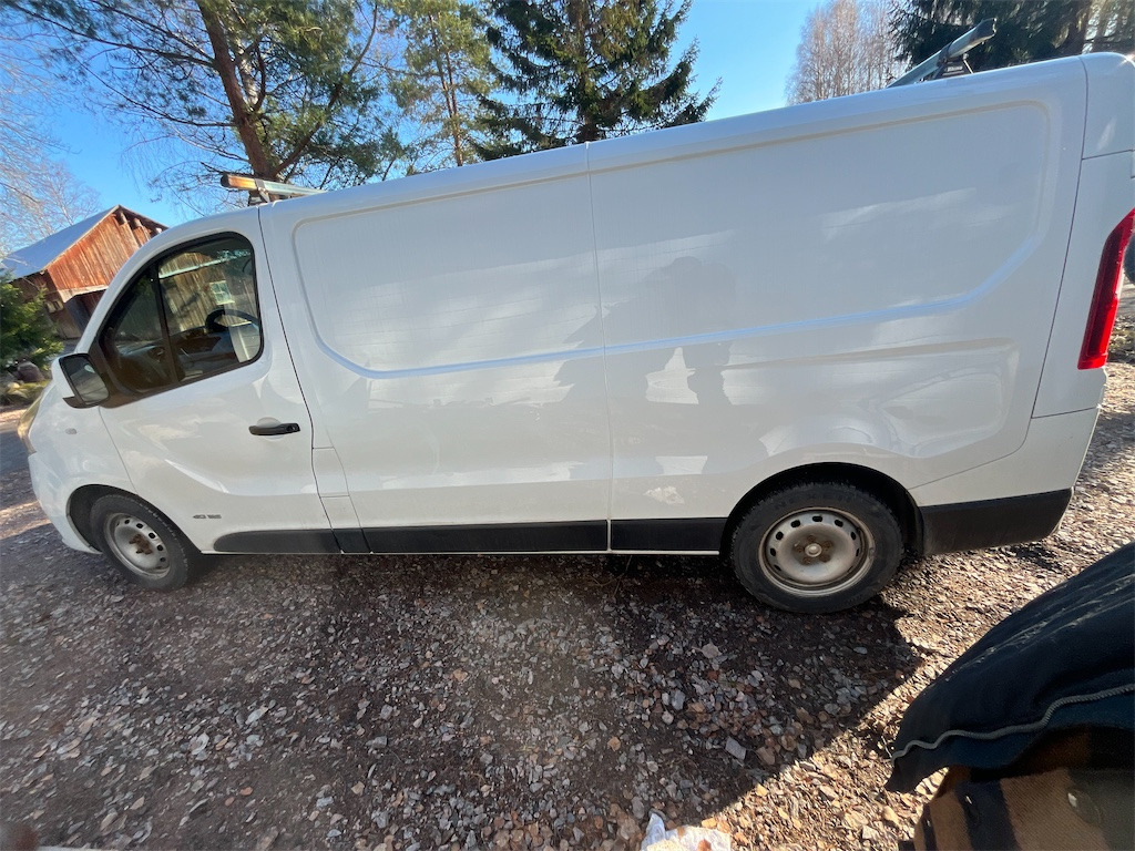 Furgon NISSAN NV300: slika 8