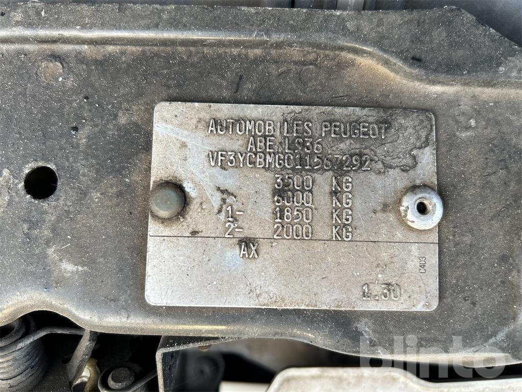 Peugeot Boxer (EZ: 2009) - Dostavno vozilo s ravnom platformom, Dostavno vozilo sa duplom kabinom: slika 5 Peugeot Boxer (EZ: 2009) - Dostavno vozilo s ravnom platformom, Dostavno vozilo sa duplom kabinom: slika 5