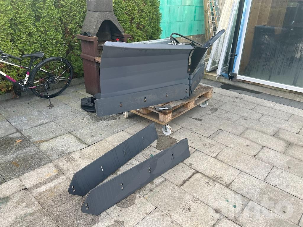 Siringe T2400 - Oštrica: slika 3 Siringe T2400 - Oštrica: slika 3