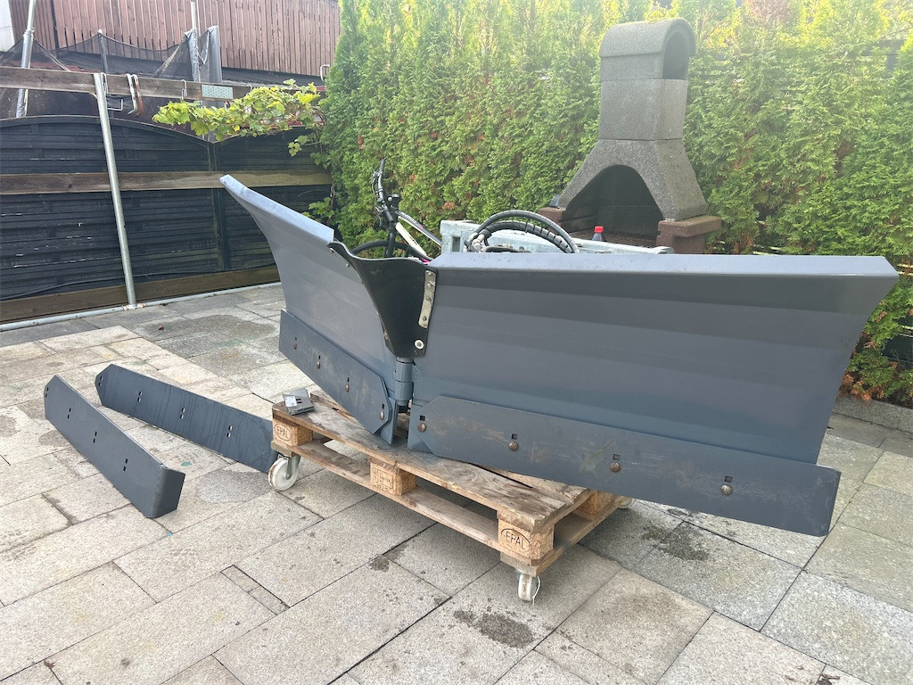 Siringe T2400 - Oštrica: slika 1 Siringe T2400 - Oštrica: slika 1