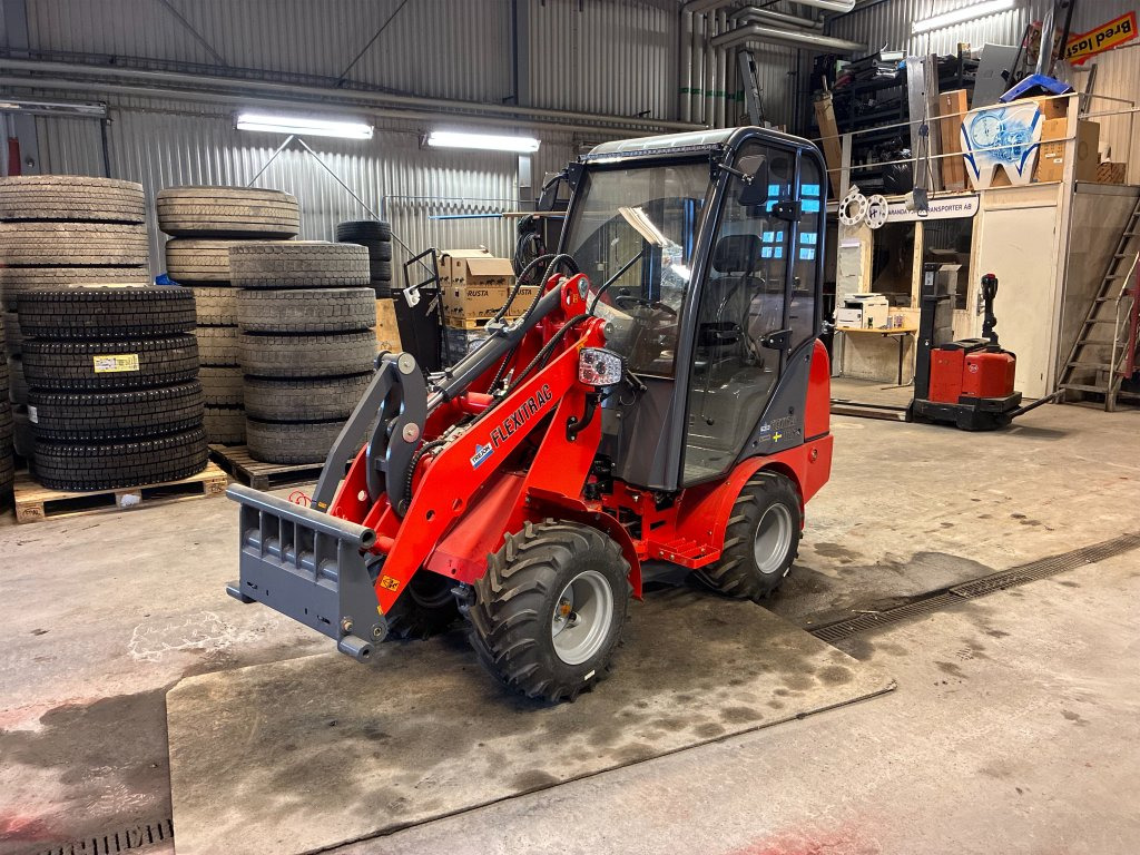 Trejon Flexitrac 1126 - Mini utovarivač: slika 1 Trejon Flexitrac 1126 - Mini utovarivač: slika 1