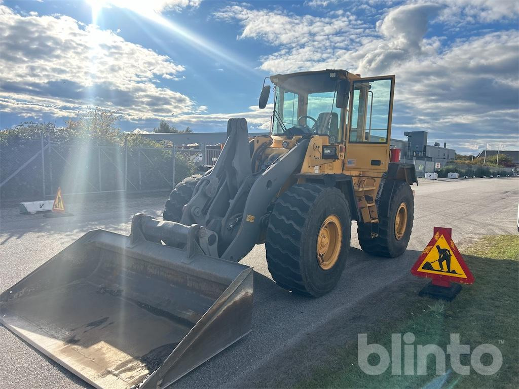 VOLVO L90D - Utovarivač točkaš: slika 2 VOLVO L90D - Utovarivač točkaš: slika 2