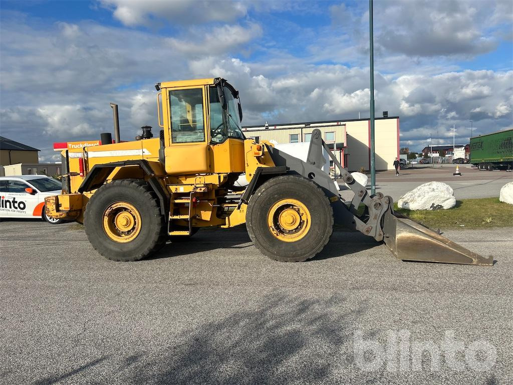 VOLVO L90D - Utovarivač točkaš: slika 5 VOLVO L90D - Utovarivač točkaš: slika 5