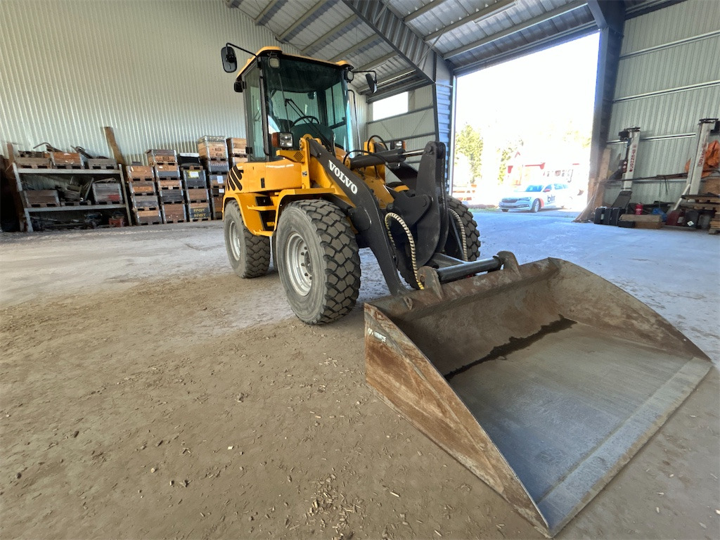 Volvo L30B PRO - Utovarivač točkaš: slika 3 Volvo L30B PRO - Utovarivač točkaš: slika 3