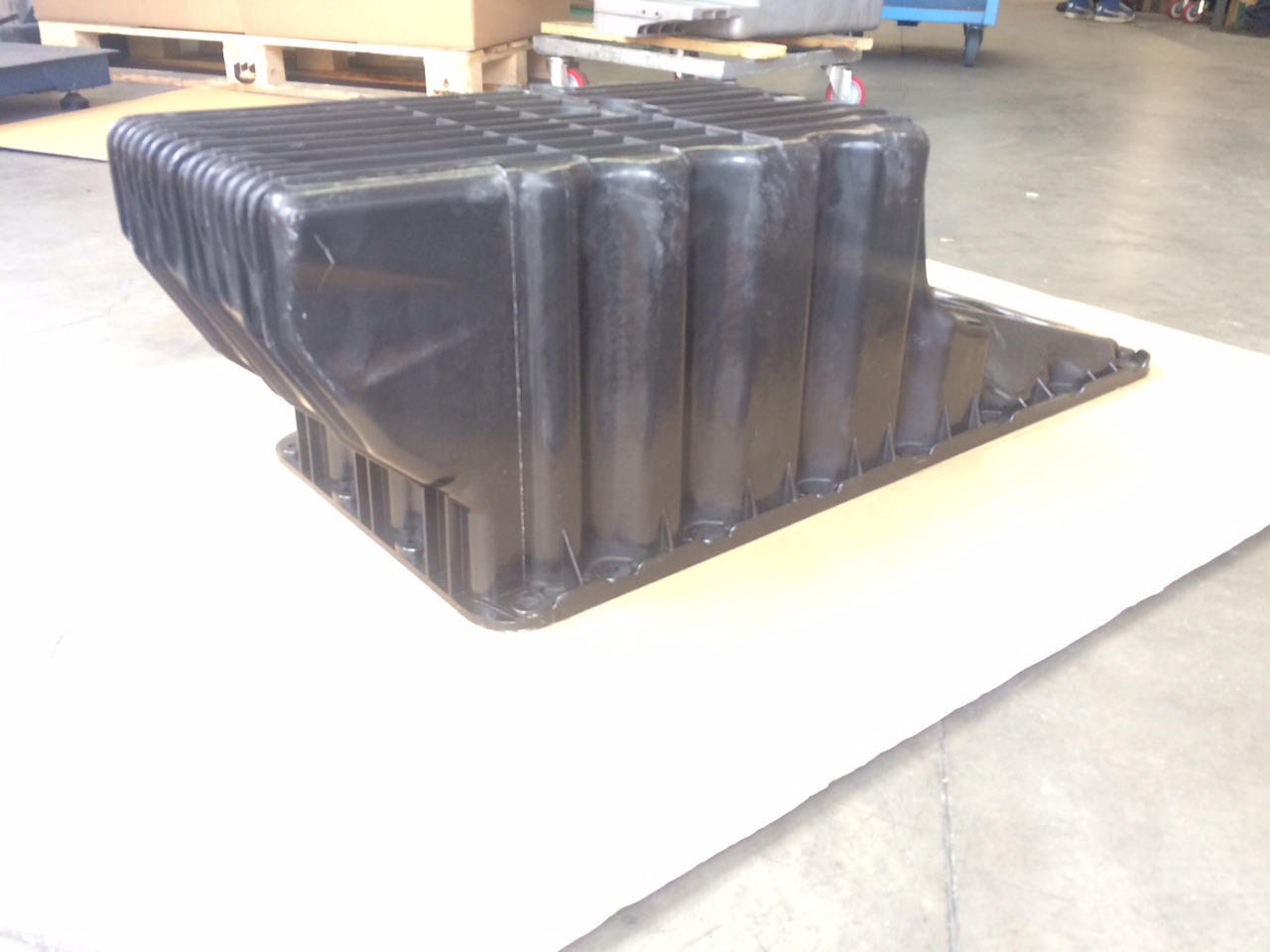 COPPA OLIO MERCEDES 9060101313 - MOTORE OM906 TRUCK - Korito za ulje: slika 3 COPPA OLIO MERCEDES 9060101313 - MOTORE OM906 TRUCK - Korito za ulje: slika 3