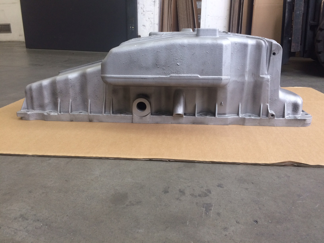 COPPA OLIO MERCEDES OM906 - VERSIONE BUS - A9060102713 - Korito za ulje za Autobus: slika 5 COPPA OLIO MERCEDES OM906 - VERSIONE BUS - A9060102713 - Korito za ulje za Autobus: slika 5