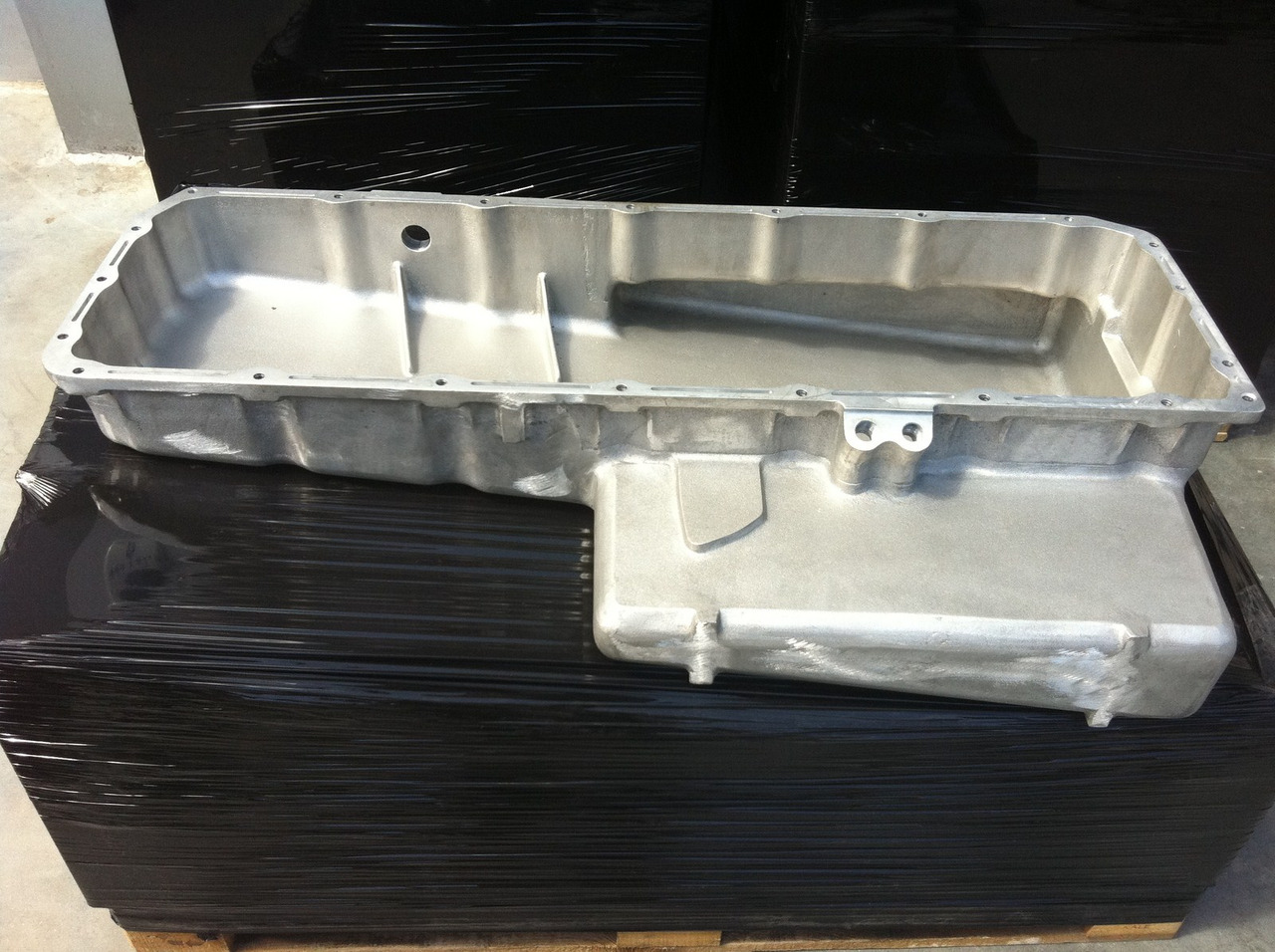 COPPA OLIO MOTORE MERCEDES OM457 - VERSIONE BUS - Korito za ulje za Autobus: slika 1 COPPA OLIO MOTORE MERCEDES OM457 - VERSIONE BUS - Korito za ulje za Autobus: slika 1