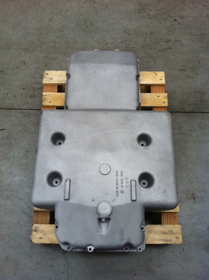 MAN 51058015585 - COPPA OLIO MOTORE MAN D2865LOH - VERSIONE BUS - Korito za ulje za Kamion: slika 4 MAN 51058015585 - COPPA OLIO MOTORE MAN D2865LOH - VERSIONE BUS - Korito za ulje za Kamion: slika 4