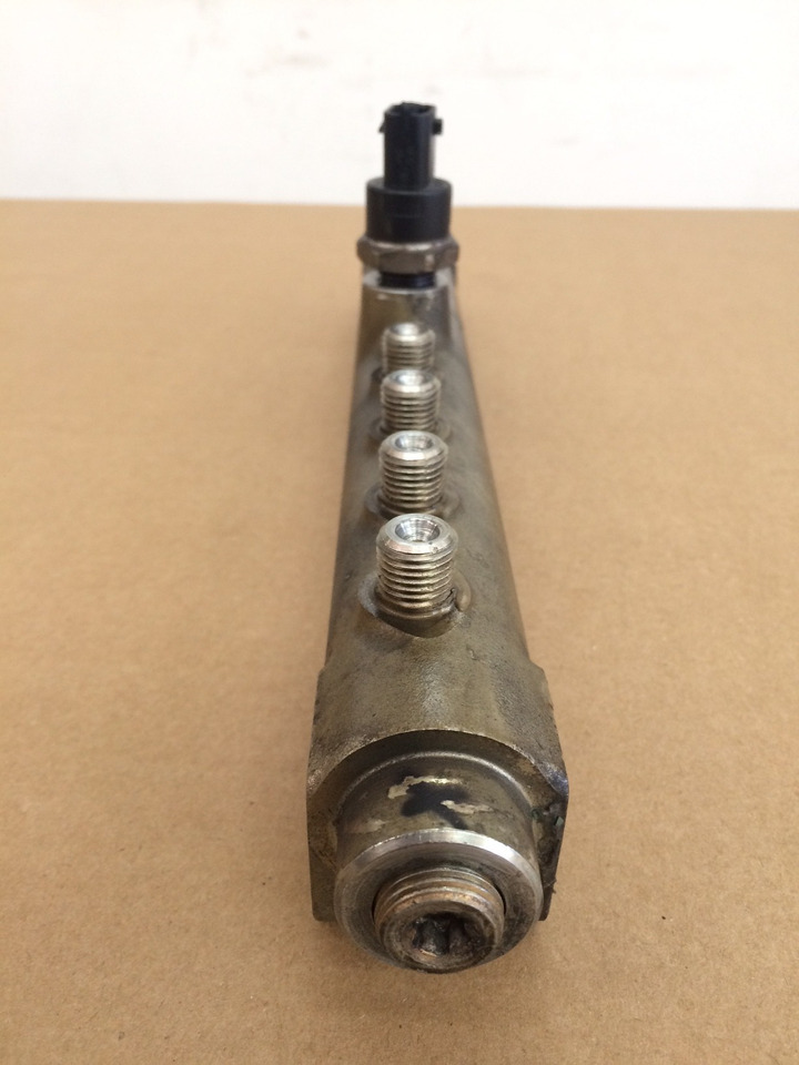 TUBO PRESSIONE COMMON RAIL MAN 51103116062 - Sistem goriva: slika 4 TUBO PRESSIONE COMMON RAIL MAN 51103116062 - Sistem goriva: slika 4