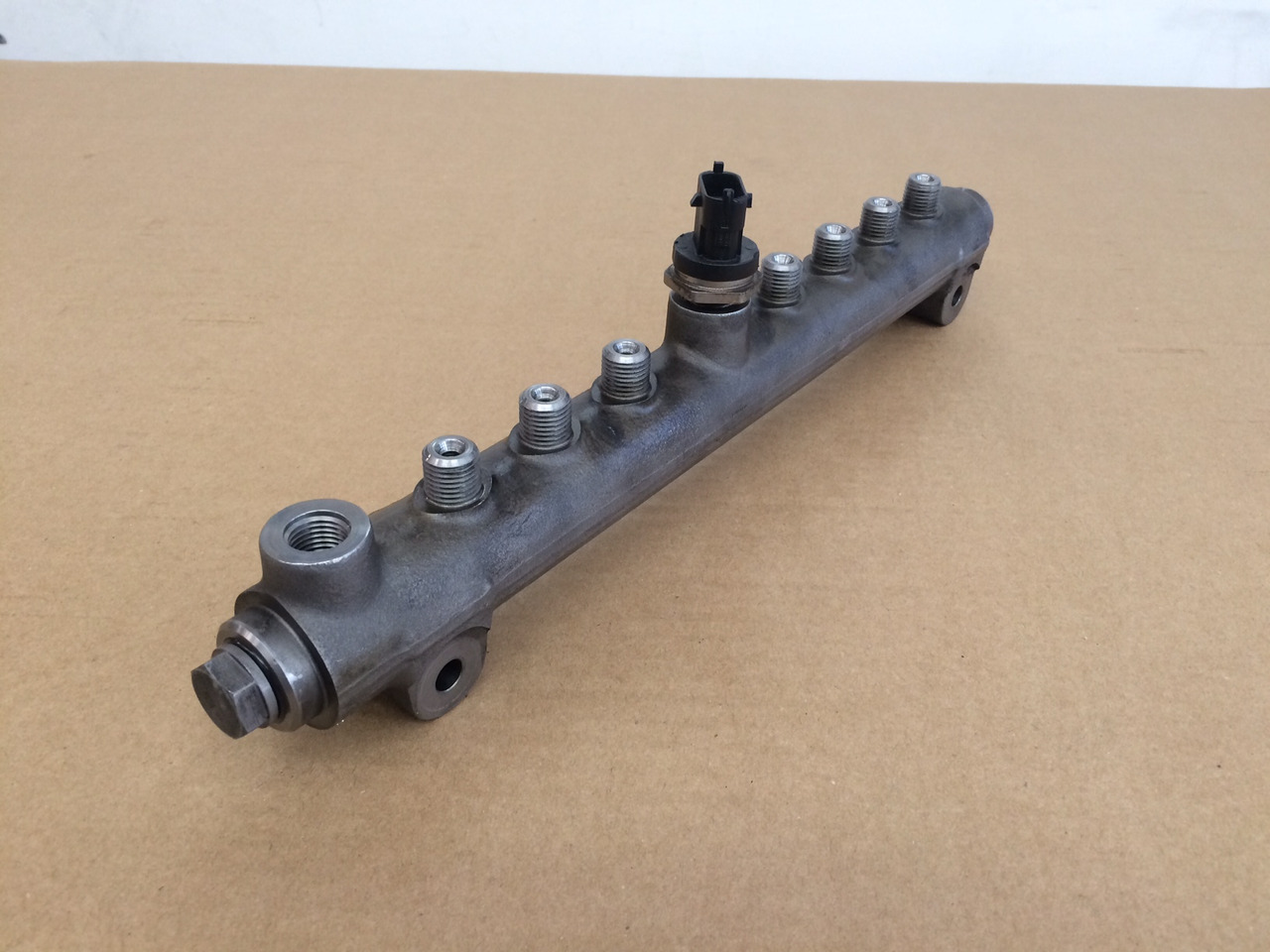 TUBO PRESSIONE COMMON RAIL MAN 51103116063 - Sistem goriva: slika 2 TUBO PRESSIONE COMMON RAIL MAN 51103116063 - Sistem goriva: slika 2