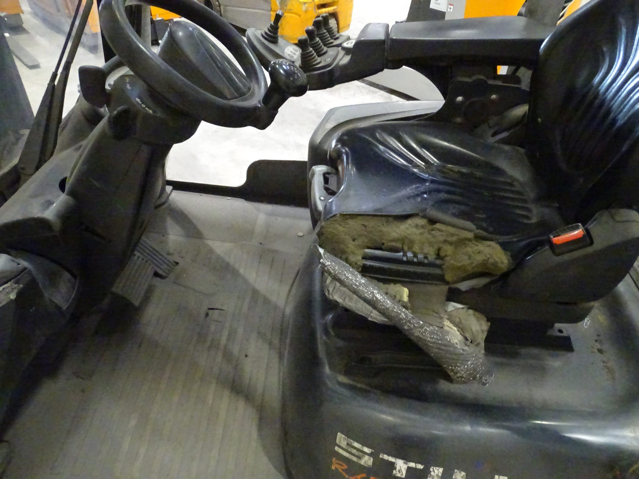 Still RX70-40 - Dizel viljuškar: slika 3 Still RX70-40 - Dizel viljuškar: slika 3