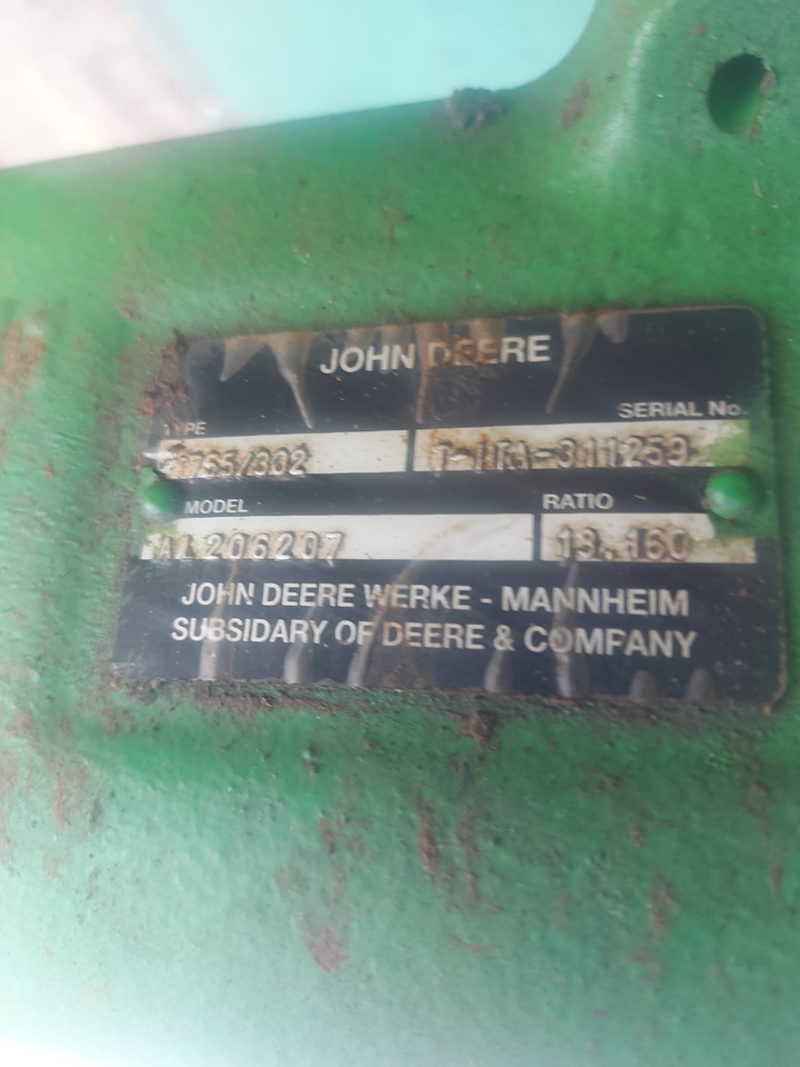 JOHN DEERE Front Axle AL206207: MFWD - Prednja osovina za Traktor: slika 1 JOHN DEERE Front Axle AL206207: MFWD - Prednja osovina za Traktor: slika 1