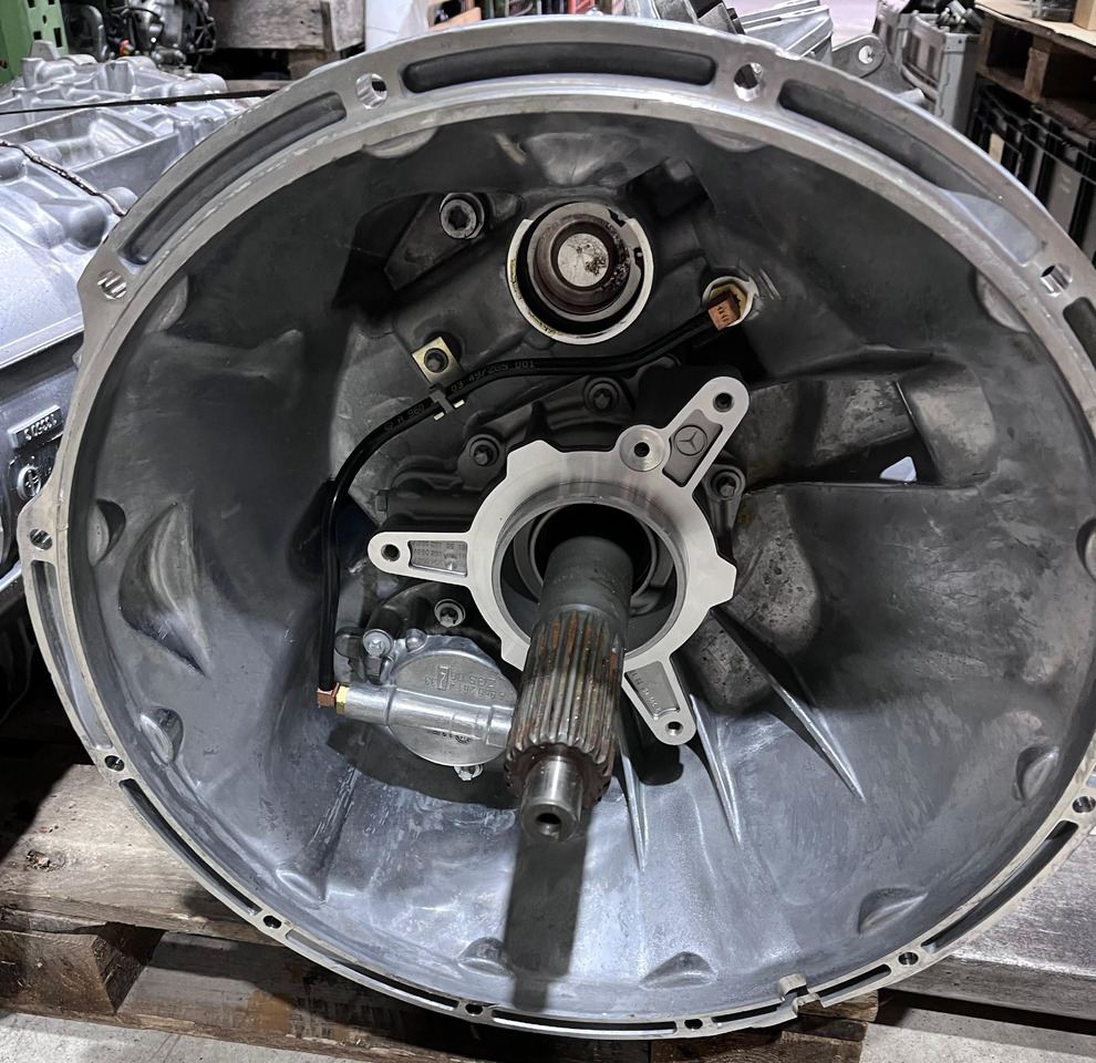 MERCEDES-BENZ Actros Transmission A960 261 0929 - Transmisija: slika 1 MERCEDES-BENZ Actros Transmission A960 261 0929 - Transmisija: slika 1