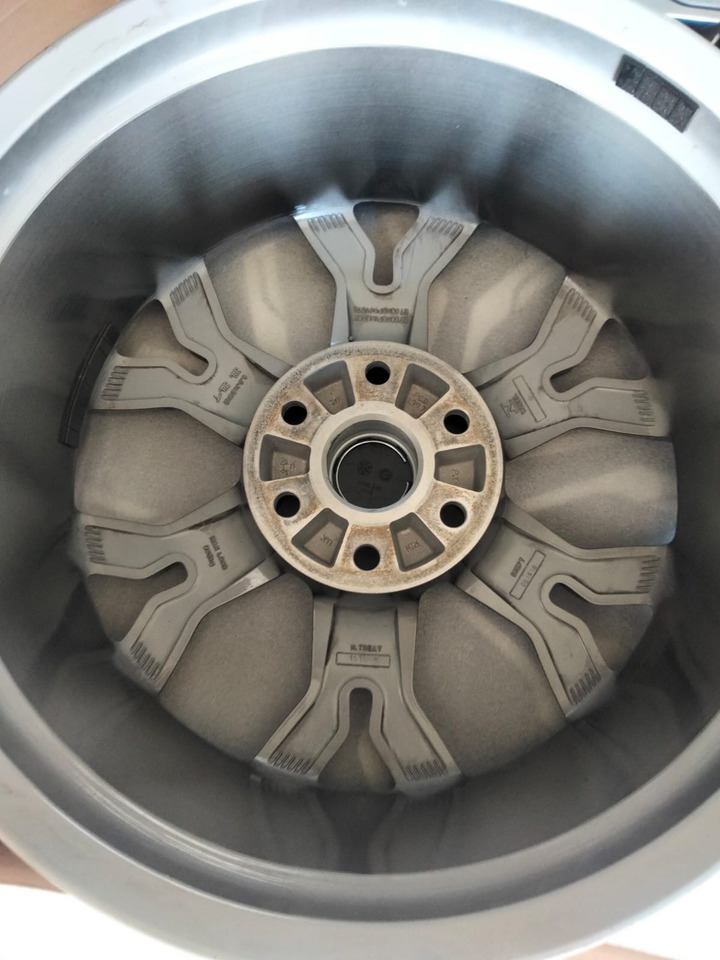 Mitsubishi Pajero L200 20 Zoll original Rims KBA50710 - Felna za Automobil: slika 5 Mitsubishi Pajero L200 20 Zoll original Rims KBA50710 - Felna za Automobil: slika 5