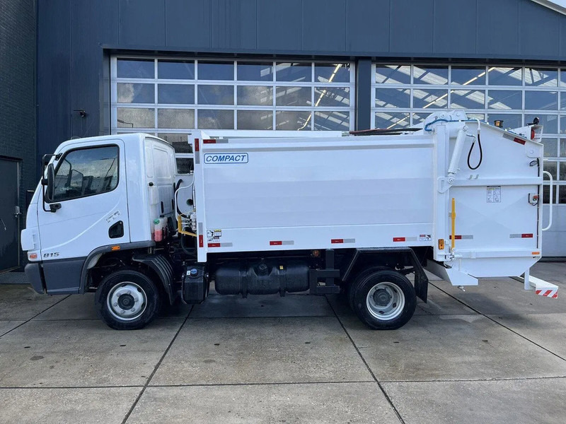 Mercedes-Benz Accelo 815 4x2 Garbage Compactor (2 units) Accelo 815 4x2 Garbage Compactor (2 units) - Kamion za smeće: slika 2 Mercedes-Benz Accelo 815 4x2 Garbage Compactor (2 units) Accelo 815 4x2 Garbage Compactor (2 units) - Kamion za smeće: slika 2