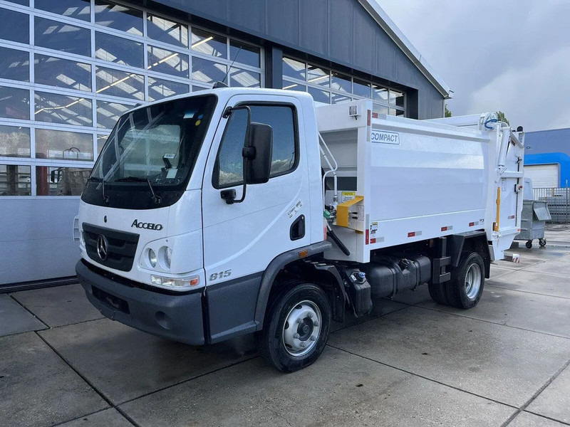 Mercedes-Benz Accelo 815 4x2 Garbage Compactor (2 units) Accelo 815 4x2 Garbage Compactor (2 units) - Kamion za smeće: slika 1 Mercedes-Benz Accelo 815 4x2 Garbage Compactor (2 units) Accelo 815 4x2 Garbage Compactor (2 units) - Kamion za smeće: slika 1