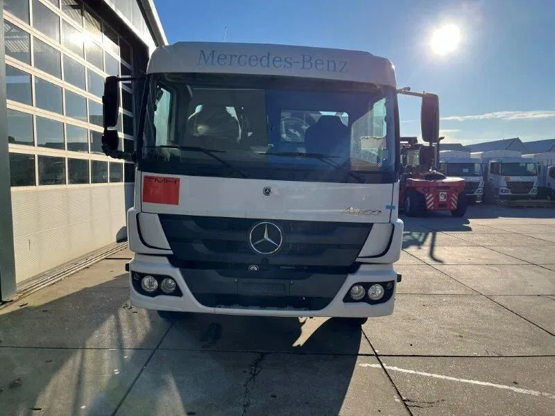 Mercedes-Benz Atego 1418 4x2 Fuel Tank Truck - Kamion cisterna: slika 3 Mercedes-Benz Atego 1418 4x2 Fuel Tank Truck - Kamion cisterna: slika 3