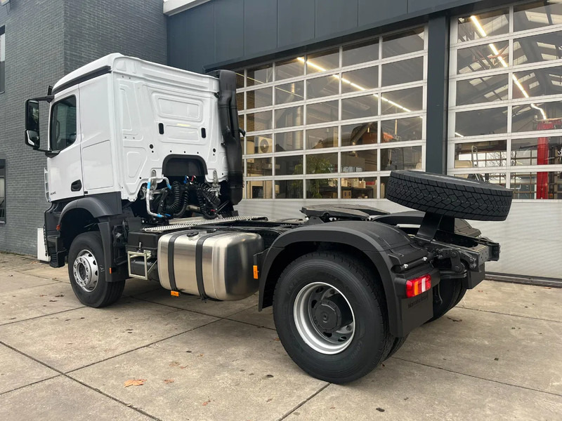 Mercedes-Benz Actros 2045 S 4x2 Tractor Head - Tegljač: slika 3 Mercedes-Benz Actros 2045 S 4x2 Tractor Head - Tegljač: slika 3