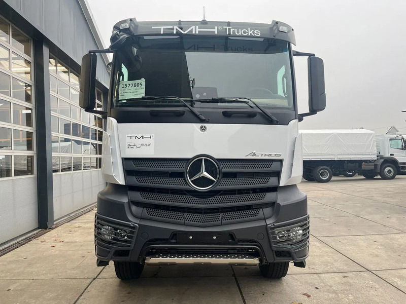 Mercedes-Benz Actros 2045 S 4x2 Tractor Head - Tegljač: slika 4 Mercedes-Benz Actros 2045 S 4x2 Tractor Head - Tegljač: slika 4