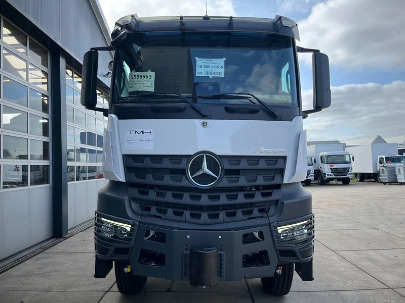 Mercedes-Benz Arocs 4058 AS 6x6 Tractor Head 180T Push Pull EURO-5 - Tegljač: slika 4 Mercedes-Benz Arocs 4058 AS 6x6 Tractor Head 180T Push Pull EURO-5 - Tegljač: slika 4