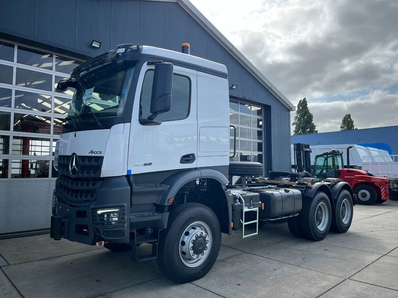 Mercedes-Benz Arocs 4058 AS 6x6 Tractor Head 180T Push Pull EURO-5 - Tegljač: slika 1 Mercedes-Benz Arocs 4058 AS 6x6 Tractor Head 180T Push Pull EURO-5 - Tegljač: slika 1