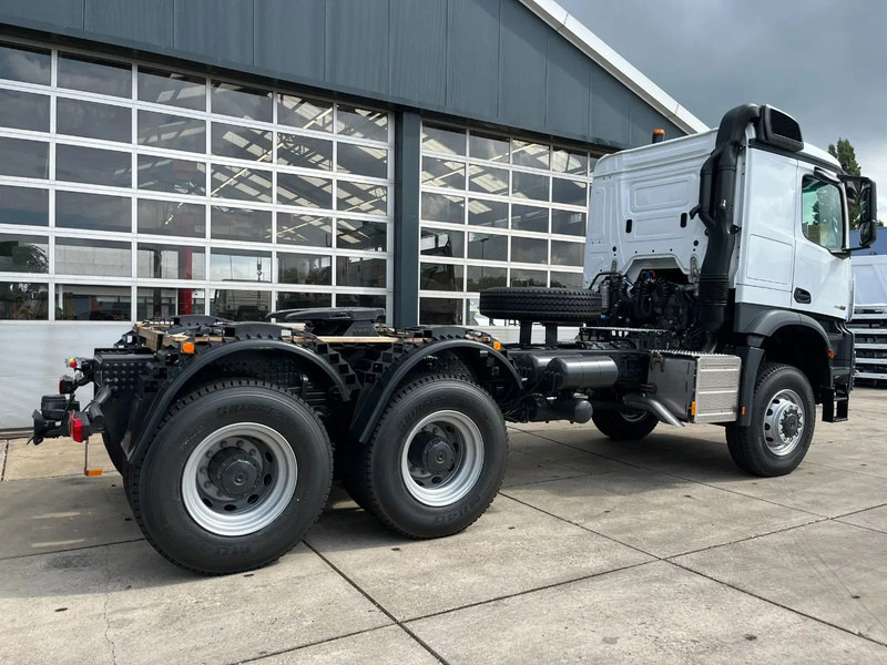 Mercedes-Benz Arocs 4058 AS 6x6 Tractor Head 180T Push Pull (Pre order) - Tegljač: slika 5 Mercedes-Benz Arocs 4058 AS 6x6 Tractor Head 180T Push Pull (Pre order) - Tegljač: slika 5