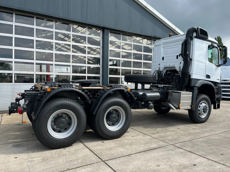 Mercedes-Benz Arocs 4058 AS 6x6 Tractor Head 180T Push Pull euro3 (Pre order) - Tegljač: slika 5 Mercedes-Benz Arocs 4058 AS 6x6 Tractor Head 180T Push Pull euro3 (Pre order) - Tegljač: slika 5