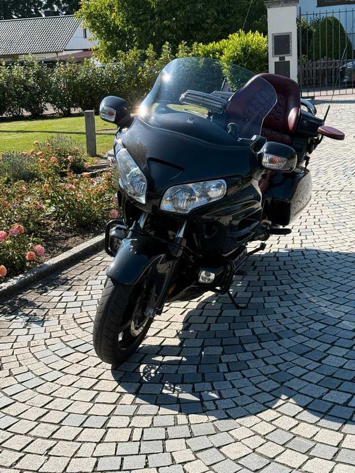 Honda GL1800 SC47*Krossline*Audio*Wilbers*SR Racing - Motocikl: slika 1 Honda GL1800 SC47*Krossline*Audio*Wilbers*SR Racing - Motocikl: slika 1