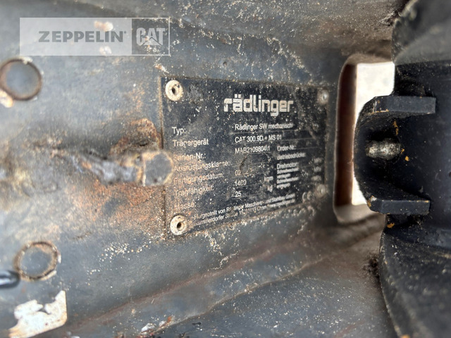 Mini bager Cat 300.9D: slika 11