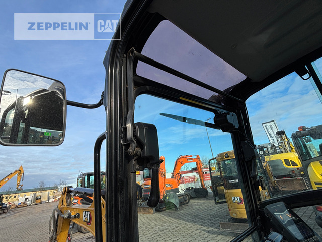 Mini bager Cat 301.8-05A: slika 19 Mini bager Cat 301.8-05A: slika 19