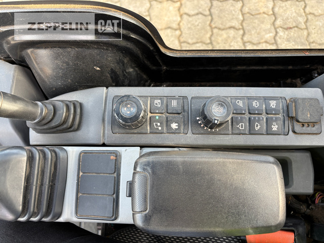 Mini bager Cat 301.8-05A: slika 17 Mini bager Cat 301.8-05A: slika 17