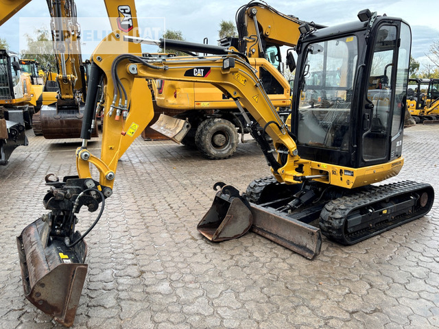 Cat 302.7D - Mini bager: slika 1 Cat 302.7D - Mini bager: slika 1