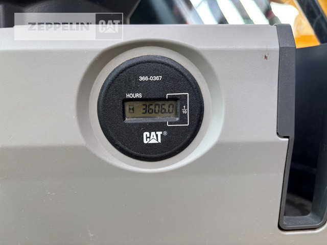 Bager guseničar Cat 320FL: slika 13