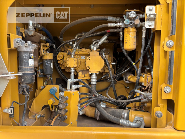 Bager guseničar Cat 320FL: slika 12