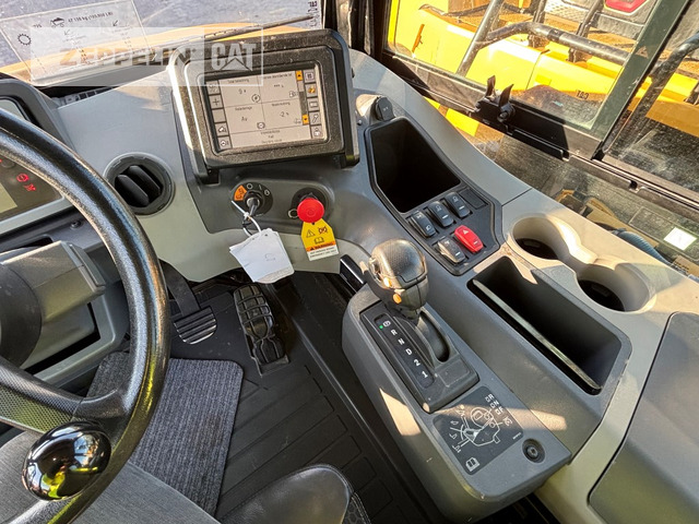 Zglobni kiper Cat 725-04A: slika 18