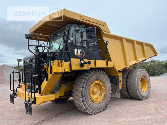 Cat 775G - Kiper sa krutom šasijom/ Kiper za kamen: slika 1 Cat 775G - Kiper sa krutom šasijom/ Kiper za kamen: slika 1