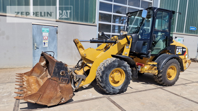 Cat 907H - Utovarivač točkaš: slika 1 Cat 907H - Utovarivač točkaš: slika 1