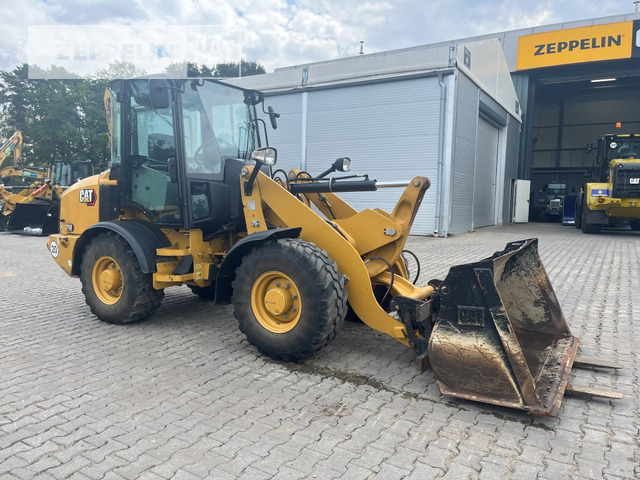 Cat 907M - Utovarivač točkaš: slika 3 Cat 907M - Utovarivač točkaš: slika 3