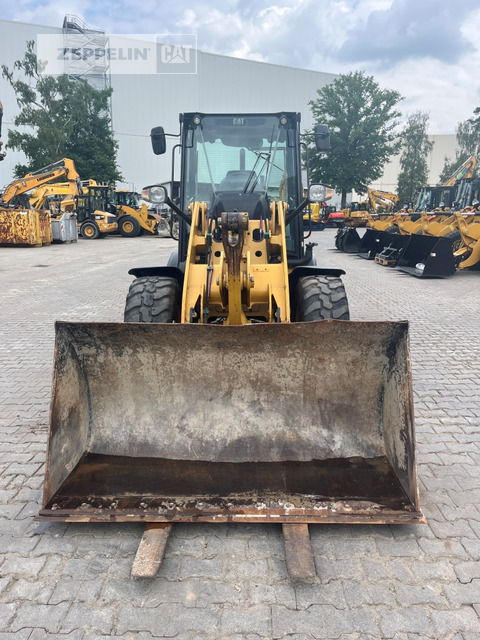 Cat 907M - Utovarivač točkaš: slika 2 Cat 907M - Utovarivač točkaš: slika 2