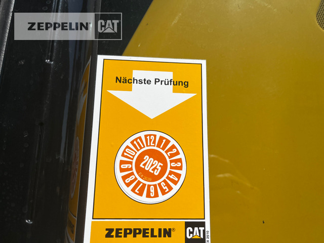 Bager za obradu otpada/ Industrije Cat MH3024-06C: slika 47