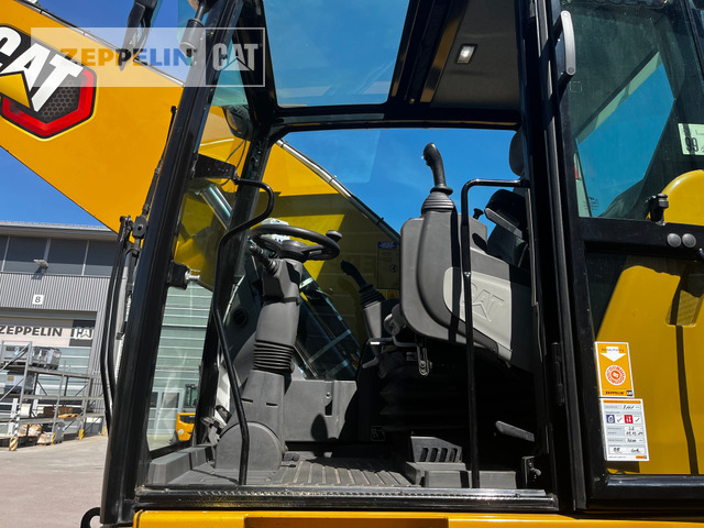 Bager za obradu otpada/ Industrije Cat MH3024-06C: slika 31