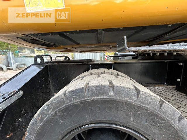 Bager za obradu otpada/ Industrije Cat MH3024-06C: slika 26 Bager za obradu otpada/ Industrije Cat MH3024-06C: slika 26