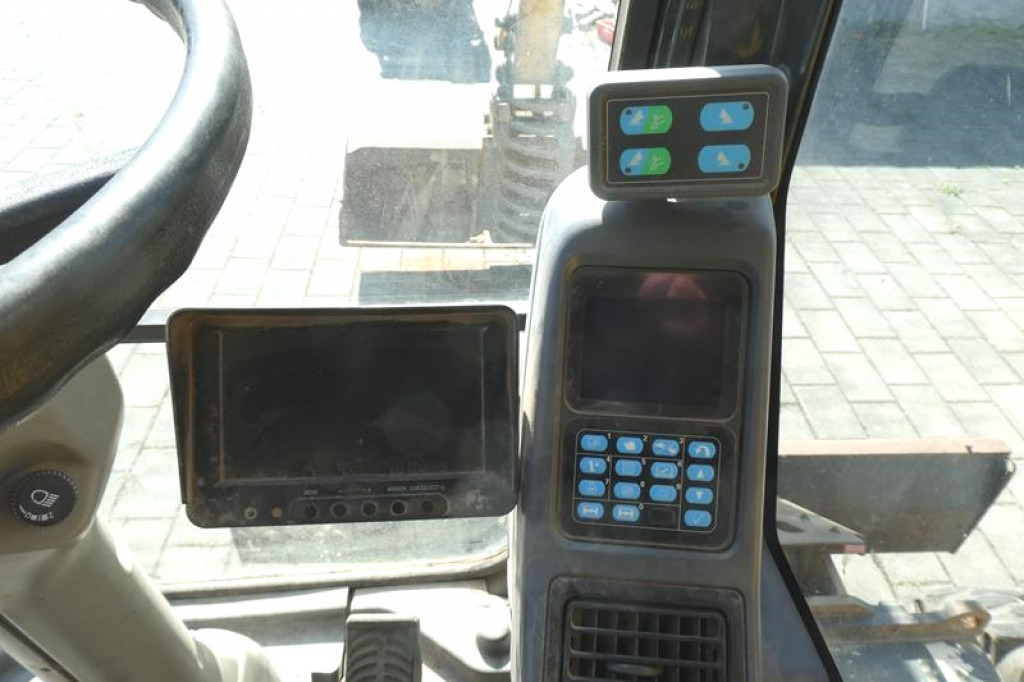 KOMATSU HANOMAG Mobilbagger PW140-7 Mobilbagger - Bager točkaš: slika 5 KOMATSU HANOMAG Mobilbagger PW140-7 Mobilbagger - Bager točkaš: slika 5