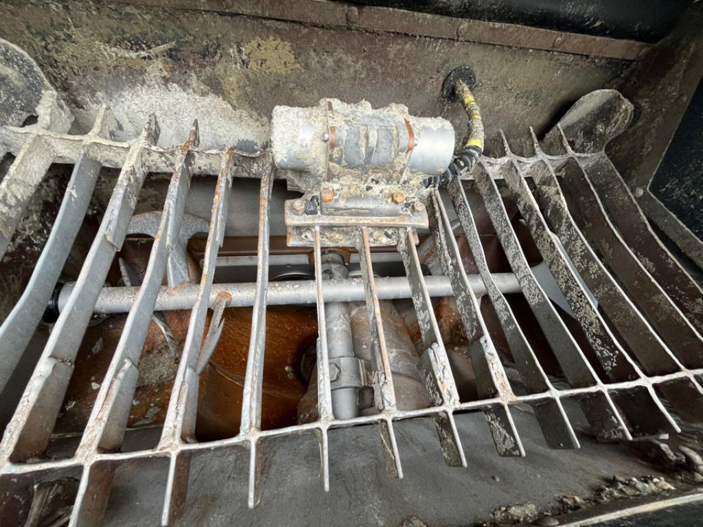 MERCEDES-BENZ Actros 2632 6x4 Betonpumpe Schwing 24m - Auto pumpa za beton: slika 4 MERCEDES-BENZ Actros 2632 6x4 Betonpumpe Schwing 24m - Auto pumpa za beton: slika 4