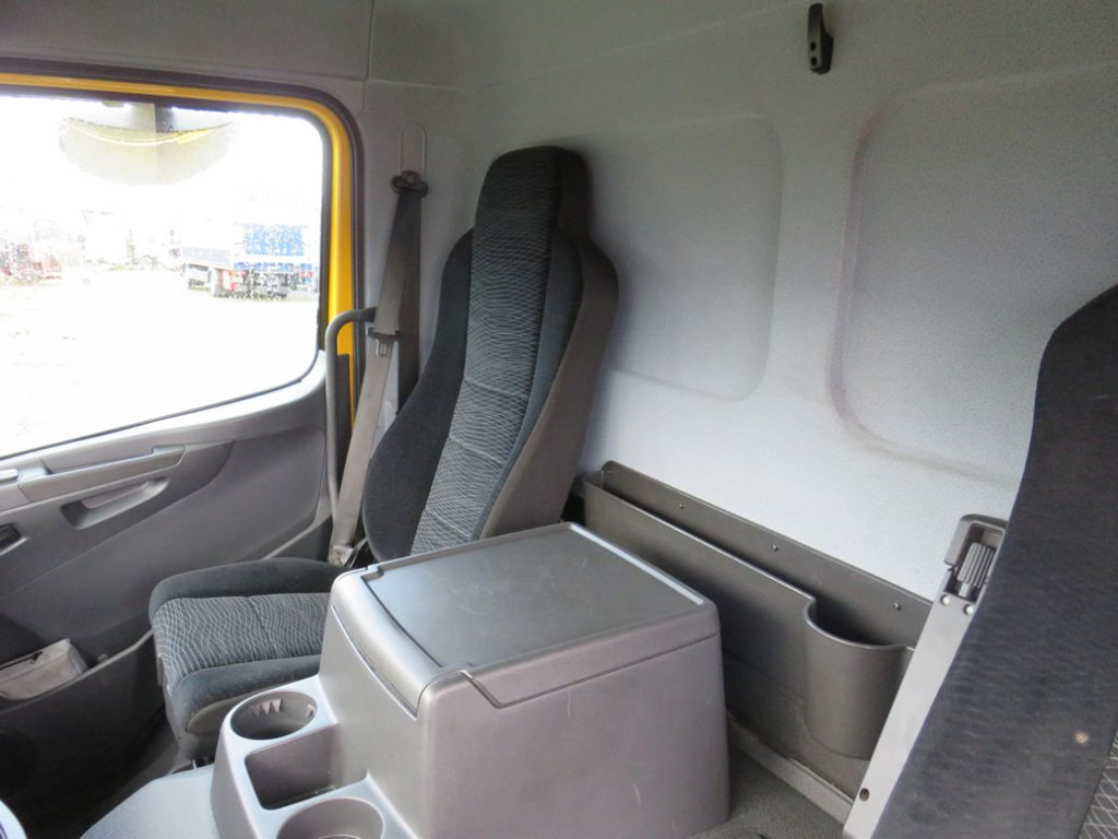 MERCEDES-BENZ Atego 1224 L Pritsche LBW - Kamion sa ceradom: slika 2 MERCEDES-BENZ Atego 1224 L Pritsche LBW - Kamion sa ceradom: slika 2