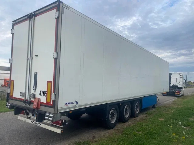 Schmitz Cargobull 2 temp, SCB 53B koelvries met carrier vector 1950MT met tussenwand , 2 verdampers - Poluprikolica hladnjače: slika 3 Schmitz Cargobull 2 temp, SCB 53B koelvries met carrier vector 1950MT met tussenwand , 2 verdampers - Poluprikolica hladnjače: slika 3