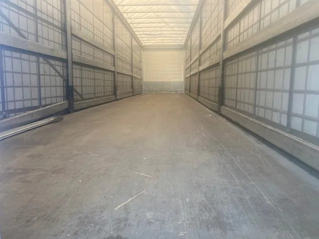 Schmitz Cargobull SCB ,schuifzeil/dak met onderschuifklep ,alcoa , kisten en veiligheidszeil. - Poluprikolica sa ceradom: slika 5 Schmitz Cargobull SCB ,schuifzeil/dak met onderschuifklep ,alcoa , kisten en veiligheidszeil. - Poluprikolica sa ceradom: slika 5