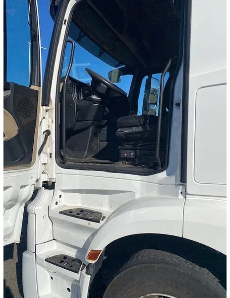 Mercedes-Benz Actros 1840 stream space cabine met spoilers fenders en zonneklep, apk gekeurd. - Tegljač: slika 3 Mercedes-Benz Actros 1840 stream space cabine met spoilers fenders en zonneklep, apk gekeurd. - Tegljač: slika 3