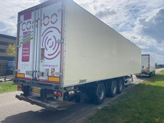 Van Eck koelvries 3 asser stuuras,met carrier vector koelmotor, apk gekeurd - Poluprikolica hladnjače: slika 3 Van Eck koelvries 3 asser stuuras,met carrier vector koelmotor, apk gekeurd - Poluprikolica hladnjače: slika 3