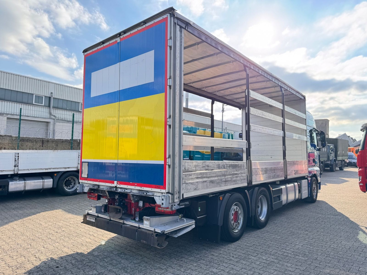 MAN 26.500 TGX+Anh LBW Euro6 Lift/Lenkachse - Kamion sa ceradom: slika 4 MAN 26.500 TGX+Anh LBW Euro6 Lift/Lenkachse - Kamion sa ceradom: slika 4